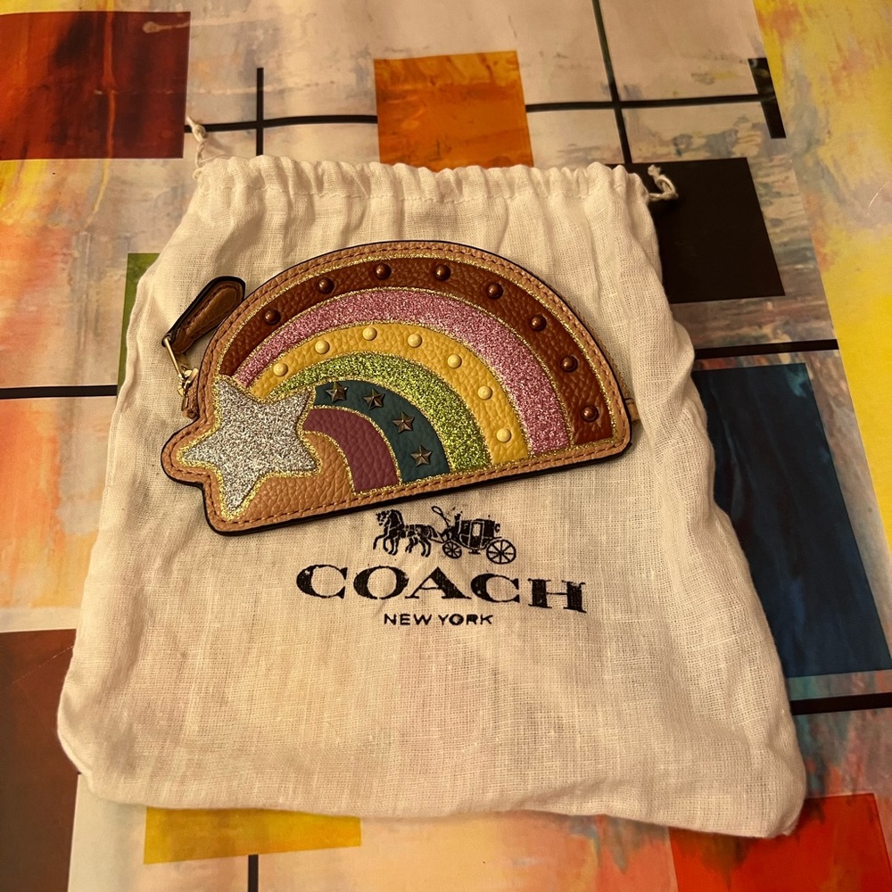 🌈⭐️Sparkling Coach Shooting Star Rainbow Coin Pouch NWOT 🌈⭐️ - Picture 4 of 9